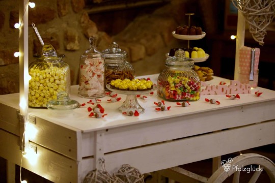Candybar mit vielen Süßigkeiten