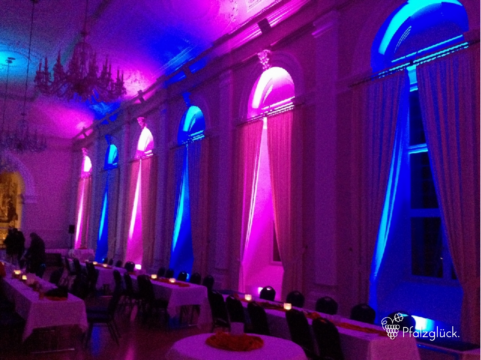 Ambiente Light in magenta