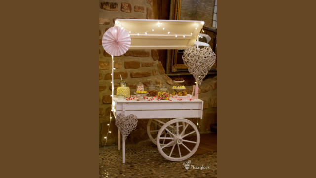 Dekorierte Candybar aus Holz