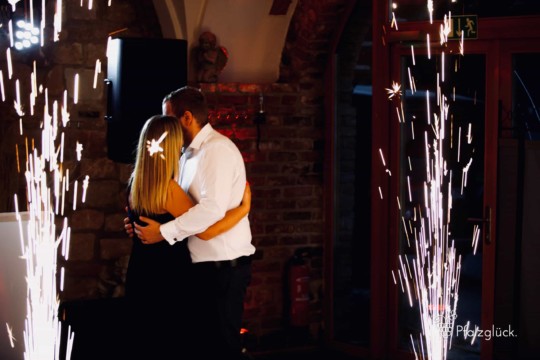 Sicheres Indoor Feuerwerk zum Hochzeitstanz