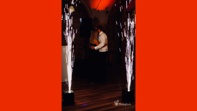 Indoor Feuerwerk zum Hochzeitstanz